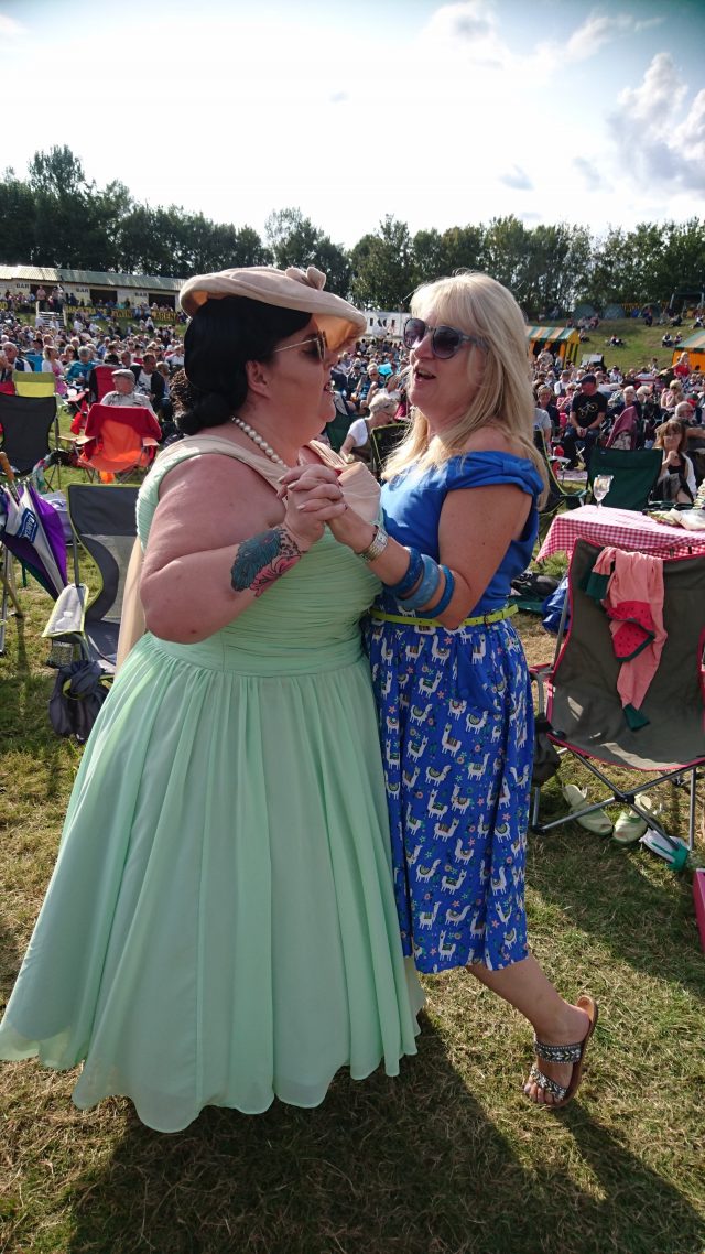 Betty Blue Vintage dresses, johnsons shoes, original vintage, hat porn, hat queen, velvet hats, vintage hats, twinwood festival, twinwood 2018, carl brown hair, vintage style dresses, vintage style clothing, corset wearer, plus size corsets