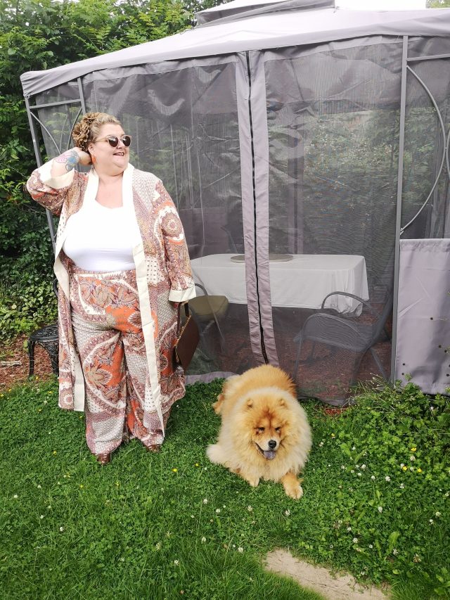 Shein, Shein Clothing, Shein Curve, Shein Gals, Plus Size Clothing, Plus Size Fashion, Plus Size Style, Size 24 Style, Size 26 Style, Plus Size Kimono, 1930s Beach Pyjamas, 1930s Style, Wide Leg Trousers, Vintage Style, Vintage Fashion, Repro Vintage, Reproduction Vintage, Vintage Accessories, Bow and Crossbones 