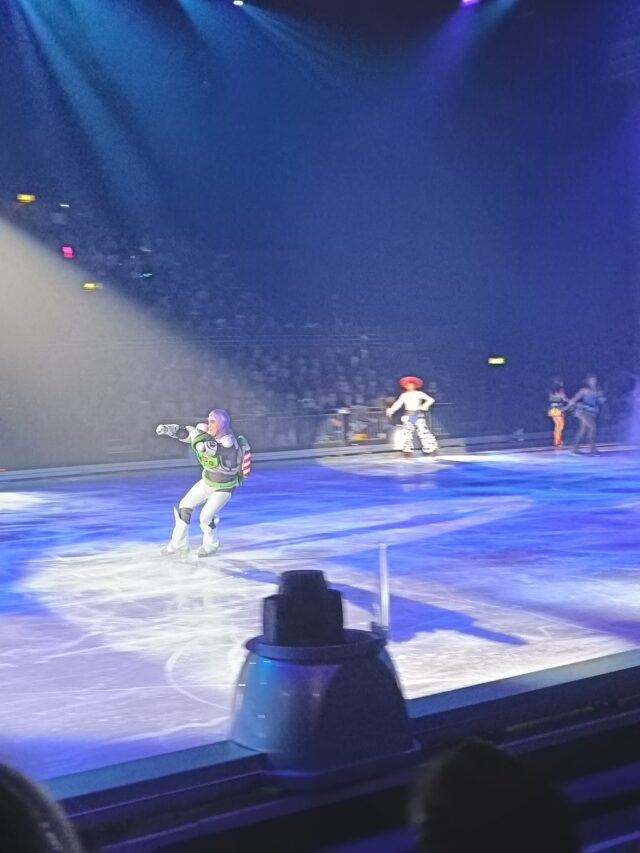 Disney On Ice, Wembley Arena, London Theatre Shows, Disney, The White Horse, JessaKae Dresses, Mickey Mouse, Walt Disney, Disney Fans,
