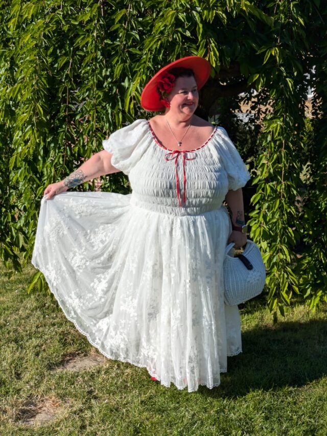 Jessakae, Jessakae Dresses, Timebomb Vintage, Lady Peackock HQ, theodore, VE Day, Plus Size Clothing, Plus Size Fashion, Plus Size Style, Vintage Style, Mary Poppins, VE Day Celebrations, Kylie Minogue,