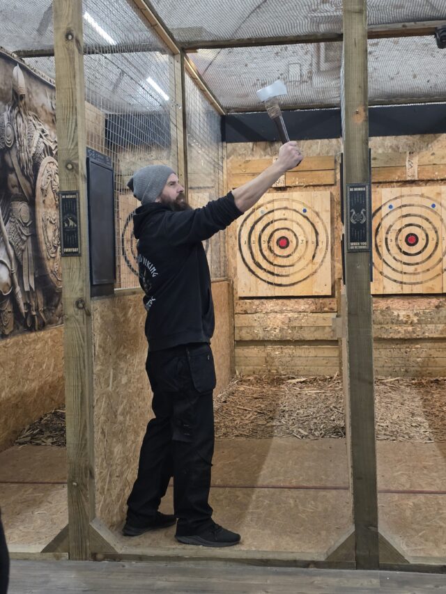 The Bearded Viking, The Bearded Viking Axe Throwing, Axe Throwing, Axe Throwing Northamptonshire, Sunday Funday, Vikings, 