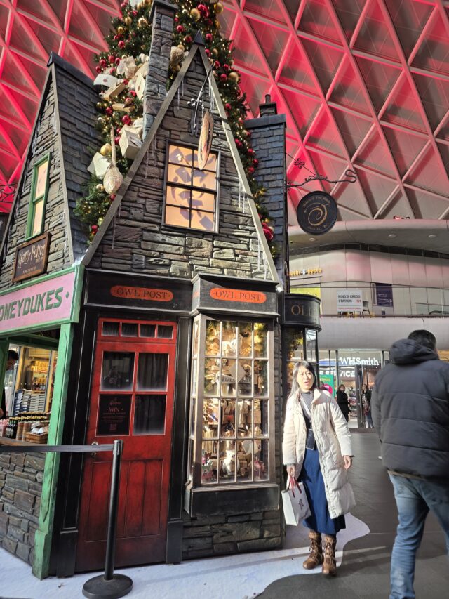 London Trip, Panto, Charing Cross Theatre, Charing Cross Panto, Beauty and the Beast, The Crooners, The Crooners at Christmas, Donutelier, Fortnum and Mason, Laduree Macarons, Harry Potter