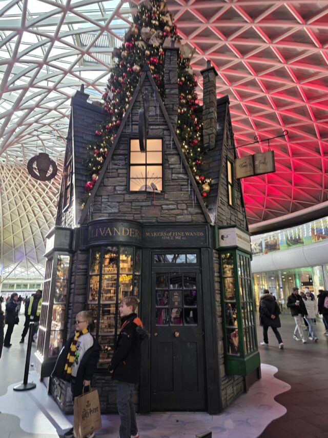 London Trip, Panto, Charing Cross Theatre, Charing Cross Panto, Beauty and the Beast, The Crooners, The Crooners at Christmas, Donutelier, Fortnum and Mason, Laduree Macarons, Harry Potter