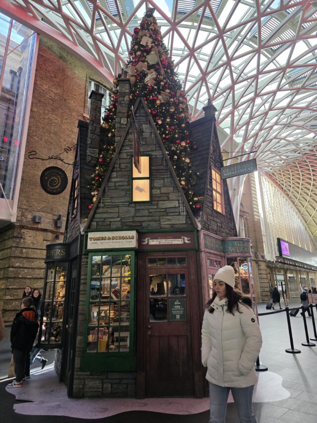 London Trip, Panto, Charing Cross Theatre, Charing Cross Panto, Beauty and the Beast, The Crooners, The Crooners at Christmas, Donutelier, Fortnum and Mason, Laduree Macarons, Harry Potter