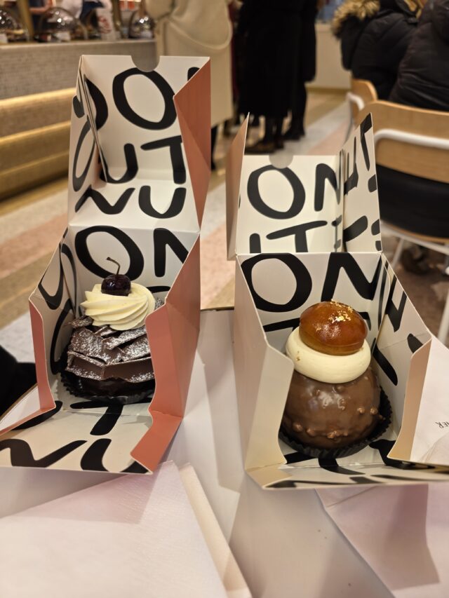 London Trip, Panto, Charing Cross Theatre, Charing Cross Panto, Beauty and the Beast, The Crooners, The Crooners at Christmas, Donutelier, Fortnum and Mason, Laduree Macarons, Harry Potter